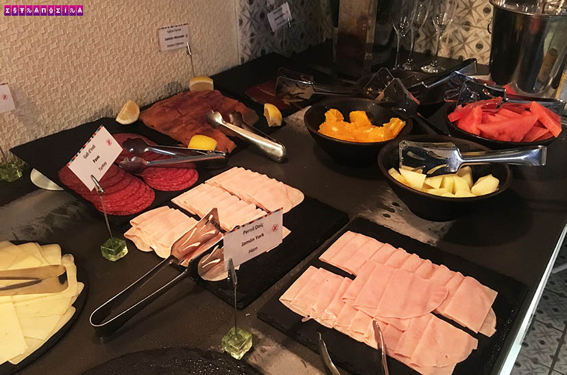 comida-axel-by-two-hotel-gay