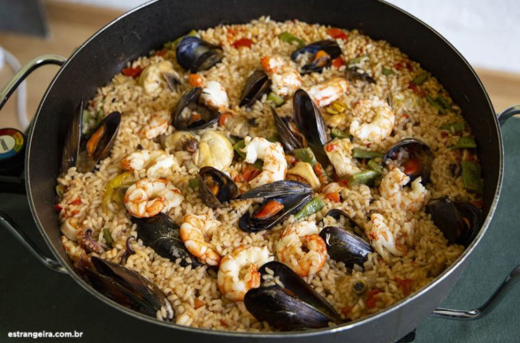 receita-de-paella-mista-pronta