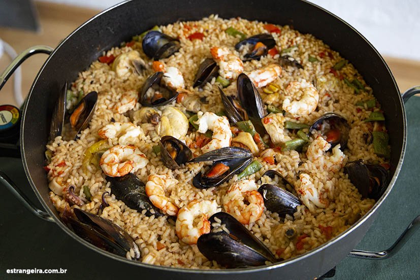 receita-de-paella-mista-pronta